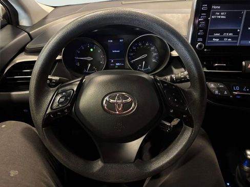 Used 2020 Toyota C-HR LE image 35