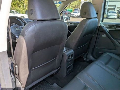 Used 2014 Volkswagen Tiguan SEL image 28