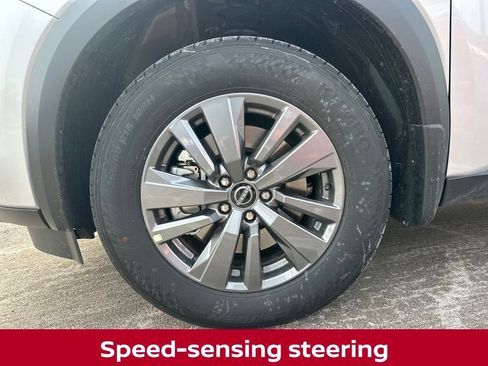 New 2025 Nissan Pathfinder SV w/ Black Appearance Package image 17