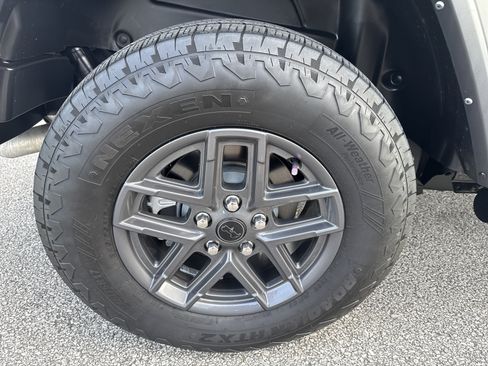 Used 2024 Jeep Wrangler Unlimited Sport AWD/4WD image 17