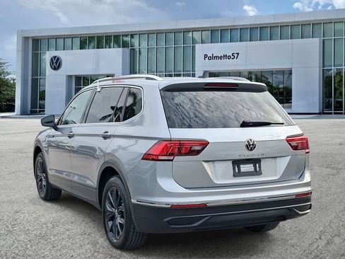 Certified 2024 Volkswagen Tiguan SE FWD image 4