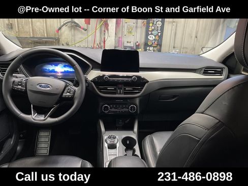 Used 2022 Ford Escape SEL w/ Technology Package AWD/4WD image 18