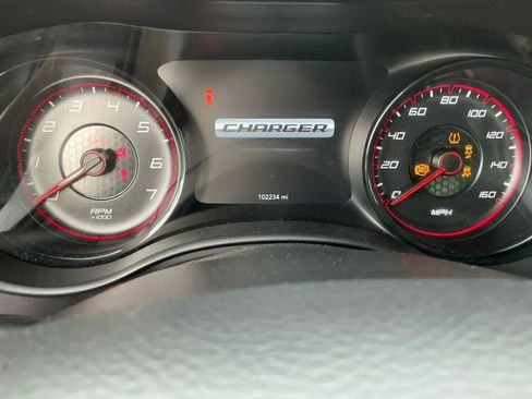 Used 2017 Dodge Charger R/T w/ Navigation & Travel Group image 24