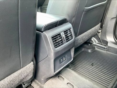 Used 2023 Nissan Rogue SL AWD/4WD image 22