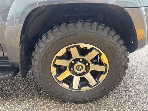 Used 2023 Toyota 4Runner TRD Off-Road Premium image 11