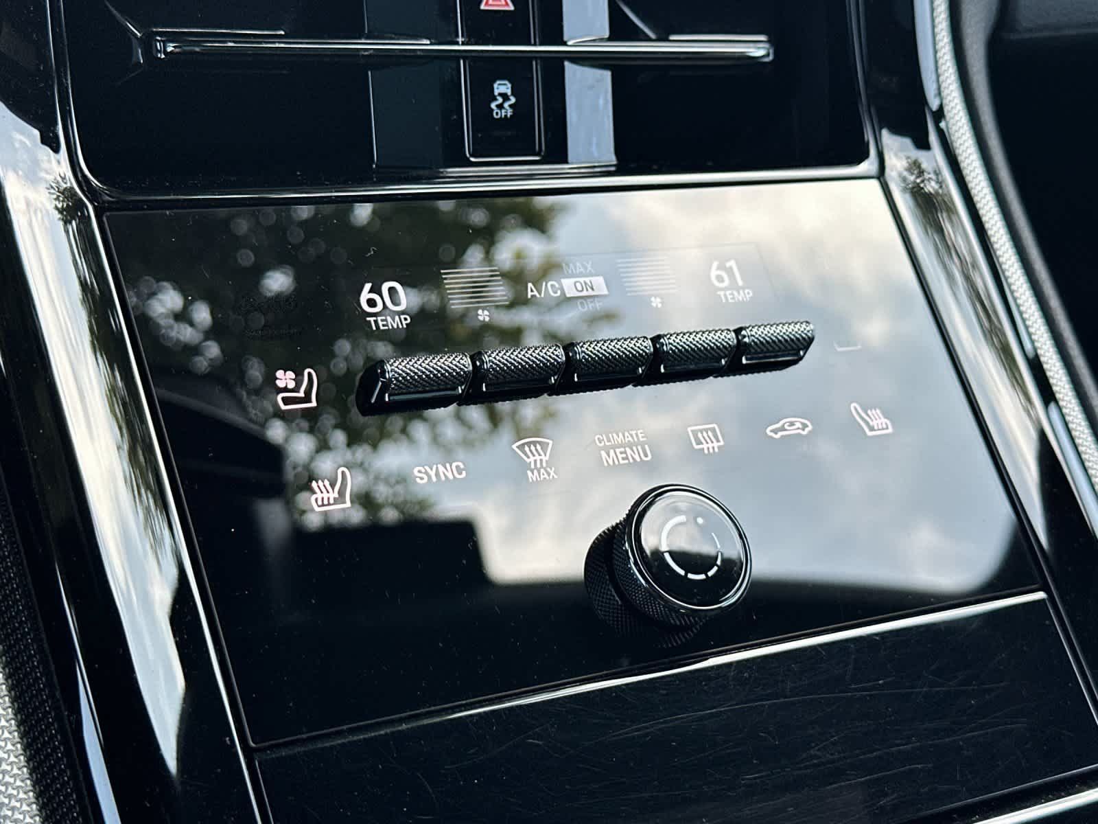 Certified 2025 Porsche Panamera 4 AWD/4WD image 23