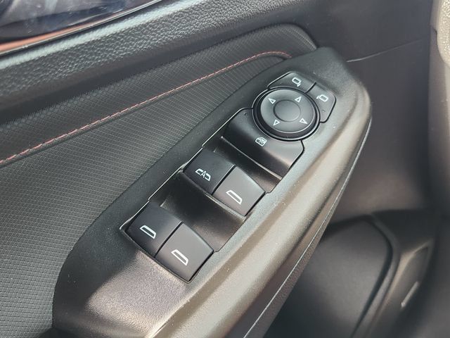 Used 2022 Chevrolet TrailBlazer RS w/ Technology Package FWD image 24