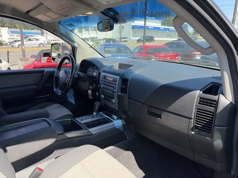 Used 2011 Nissan Titan PRO-4X AWD/4WD image 5