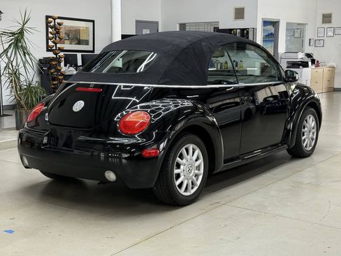 Used 2005 Volkswagen Beetle GLS FWD image 2