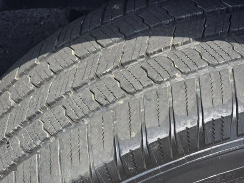 Used 2020 RAM 1500 Laramie AWD/4WD image 11