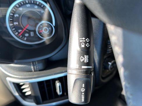 Used 2021 RAM 1500 Laramie AWD/4WD image 19