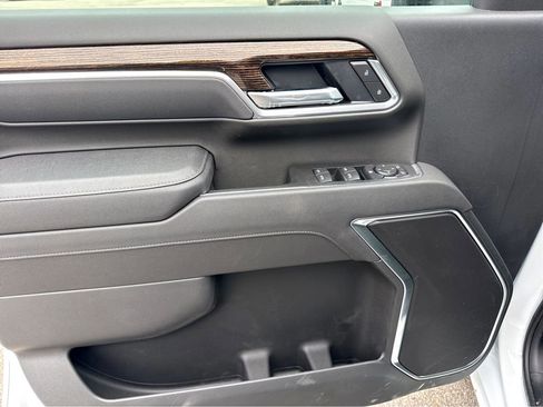 New 2026 GMC Sierra 2500 SLE w/ SLE Value Package; image 9