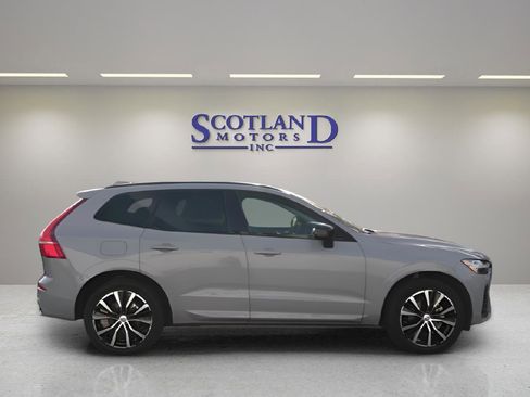 Used 2025 Volvo XC60 B5 Plus image 5