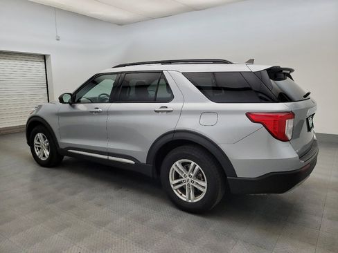 Used 2023 Ford Explorer XLT w/ Equipment Group 202A RWD image 3