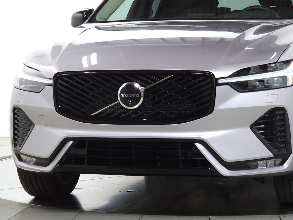 Certified 2026 Volvo XC60 B5 Plus AWD/4WD image 5