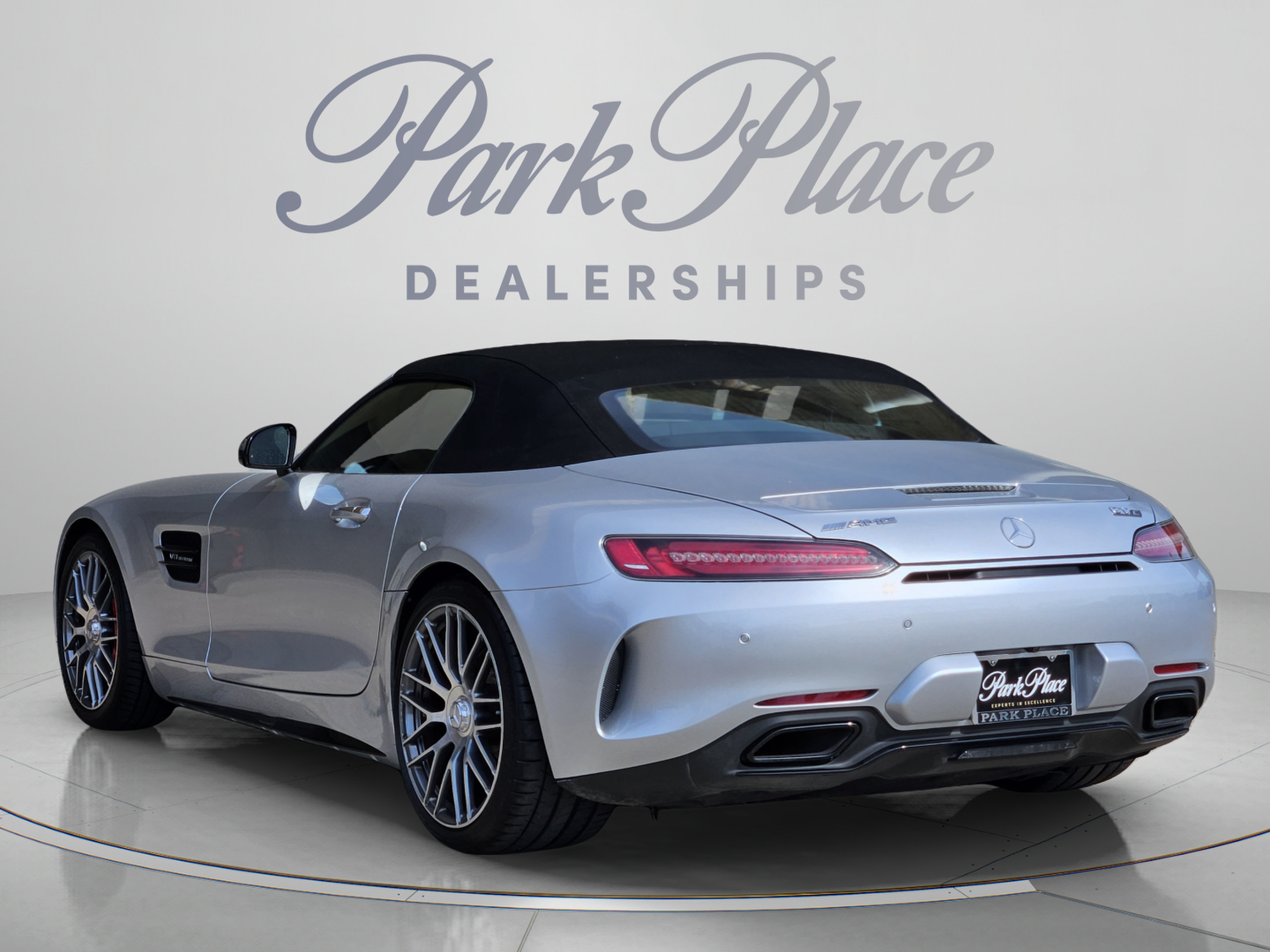Used 2018 Mercedes-Benz AMG GT C image 3