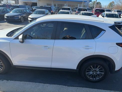 Used 2017 MAZDA CX-5 Touring w/ I-ACTIVSENSE Package image 9