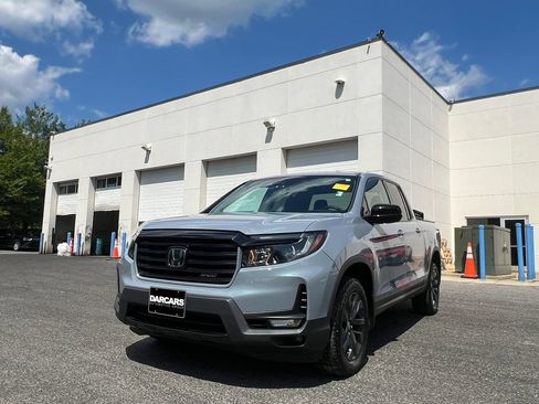Used 2023 Honda Ridgeline Sport image 32