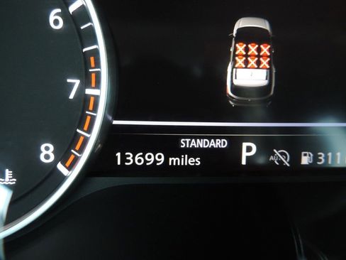 Used 2023 Nissan Pathfinder SL w/ Black Appearance Package image 29