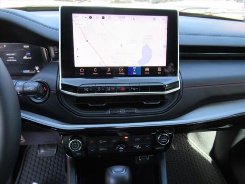 Certified 2025 Jeep Compass Trailhawk w/ Trailhawk Elite Group image 25