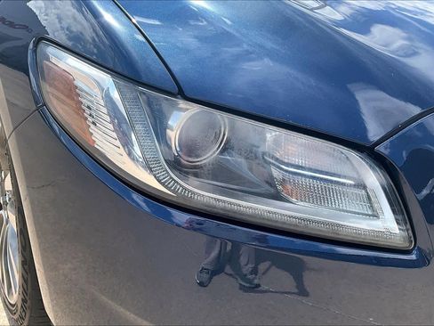 Used 2017 Lincoln Continental Select w/ Climate Package FWD image 26