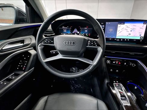 Used 2025 Audi Q5 Premium w/ Convenience Package AWD/4WD image 8