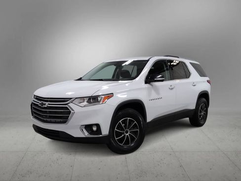 Used 2018 Chevrolet Traverse LT w/ LPO, Blackout Package FWD image 1