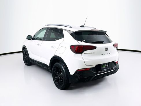Used 2024 Buick Encore GX Sport Touring FWD image 5