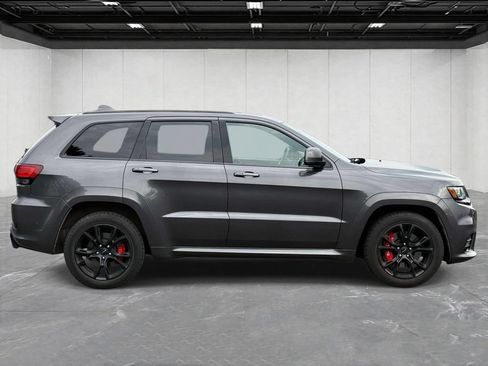 Used 2017 Jeep Grand Cherokee SRT AWD/4WD image 4