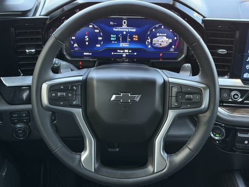 Used 2024 Chevrolet Silverado 1500 RST AWD/4WD image 17