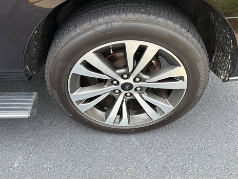 Used 2021 Ford Expedition Limited RWD image 44