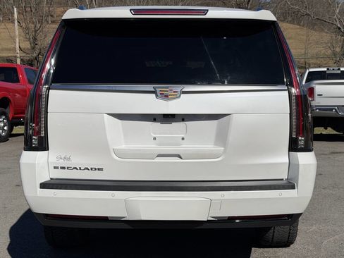 Used 2019 Cadillac Escalade ESV Luxury image 6
