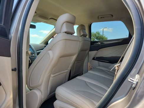 Used 2017 Lincoln MKC Premiere FWD image 14
