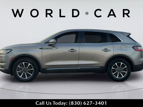 Used 2021 Lincoln Nautilus FWD w/ Equipment Group 101A image 8