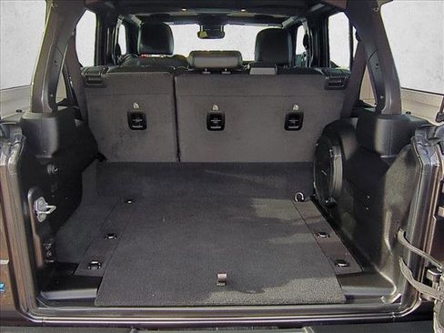 Used 2024 Jeep Wrangler Unlimited Rubicon 4xe w/ Capability Package image 6