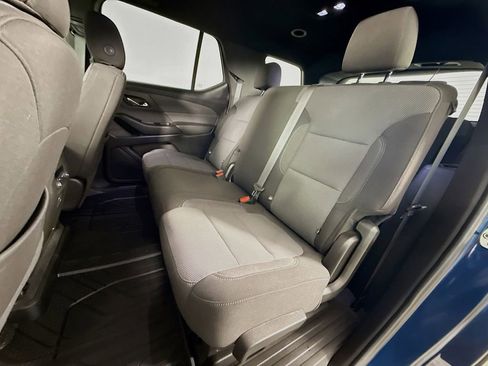 Used 2023 Chevrolet Traverse LT image 23