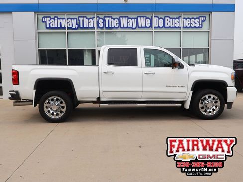 Used 2020 Chevrolet Silverado 2500 High Country w/ Z71 Off-Road Package AWD/4WD image 1