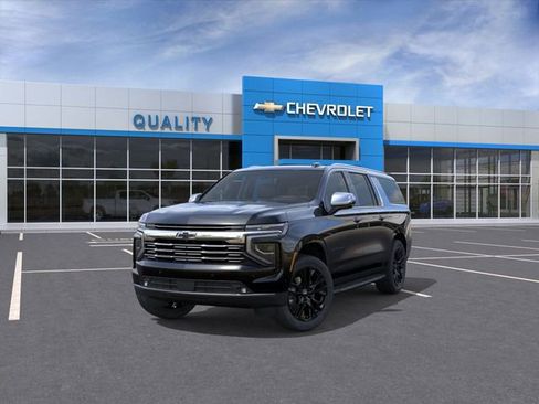 New 2025 Chevrolet Suburban Premier image 8