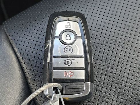 Used 2024 Ford Expedition Max XLT image 34