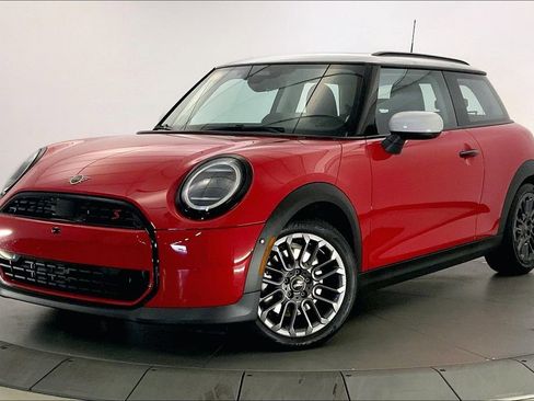 Certified 2025 MINI Cooper S image 11