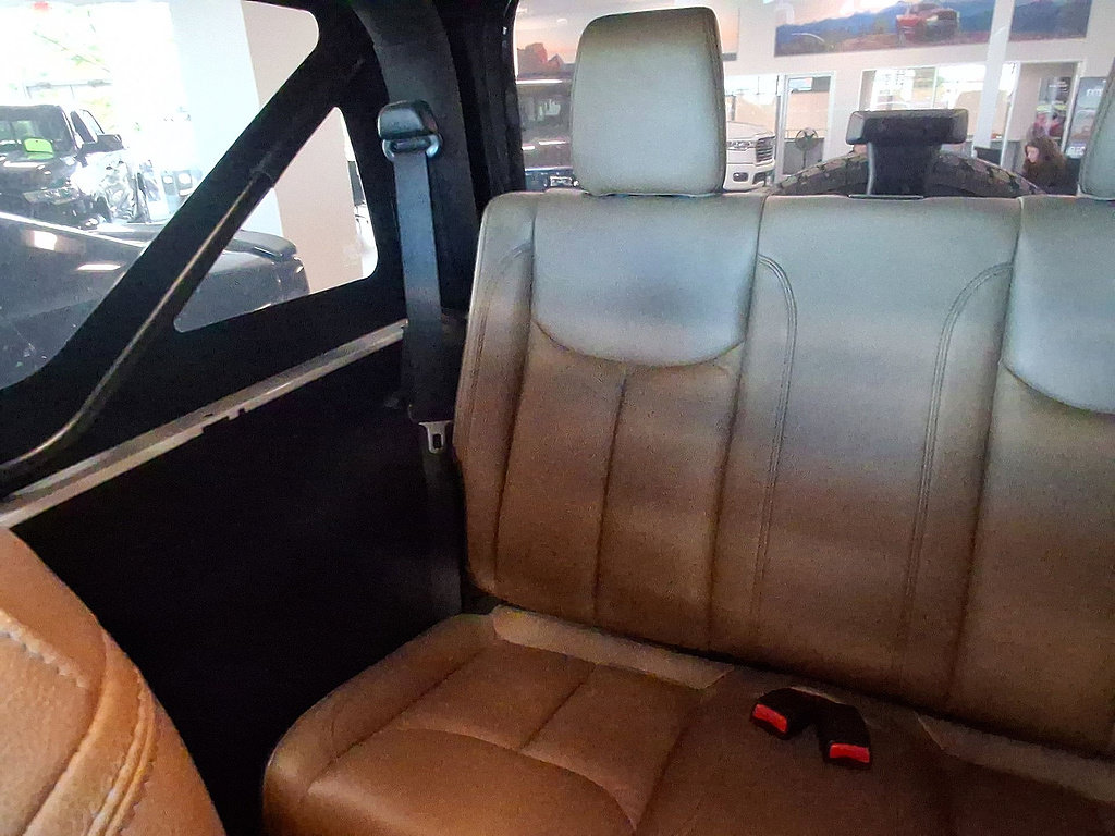 Used 2014 Jeep Wrangler Sahara w/ Dual Top Group AWD/4WD image 12