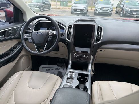 Used 2021 Ford Edge Titanium AWD/4WD image 12
