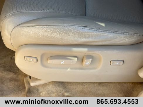 Used 2014 Lexus LX 570 4WD image 12