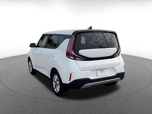 Used 2025 Kia Soul LX w/ LX Technology Package image 12
