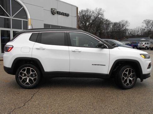 New 2026 Jeep Compass Limited AWD/4WD image 26