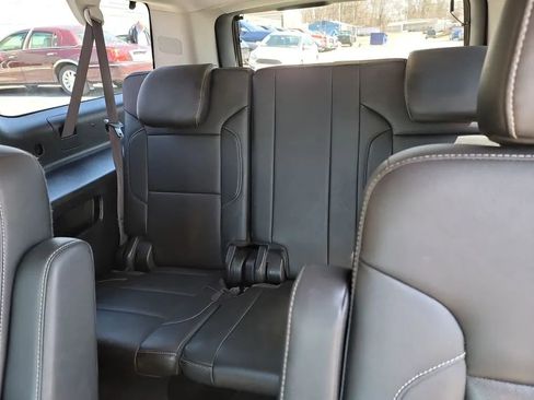 Used 2020 GMC Yukon XL SLT w/ Open Road Package AWD/4WD image 29