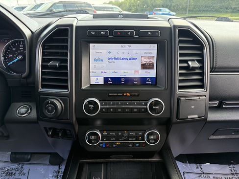 Used 2021 Ford Expedition Limited AWD/4WD image 29