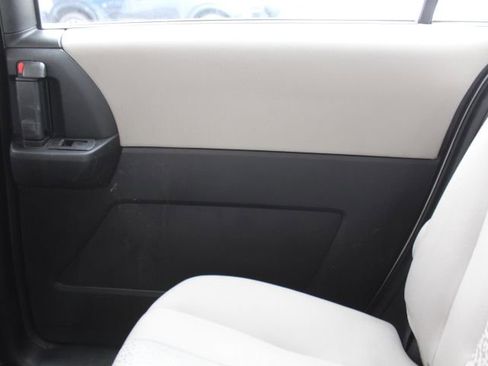 Used 2012 MAZDA MAZDA5 Sport image 14