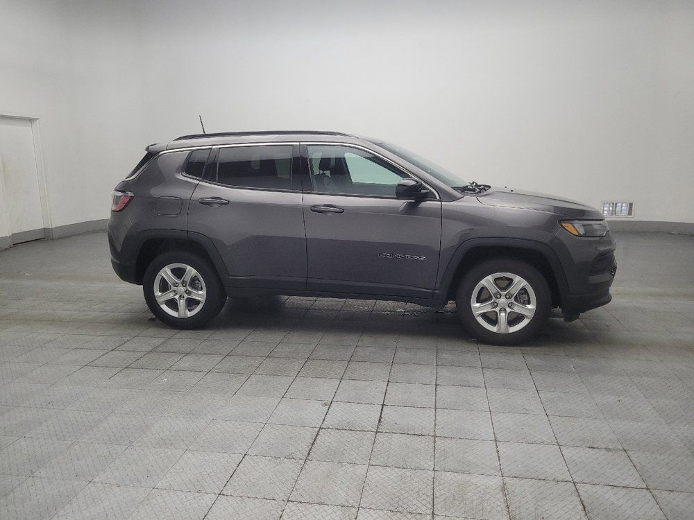 Used 2024 Jeep Compass Latitude AWD/4WD image 11