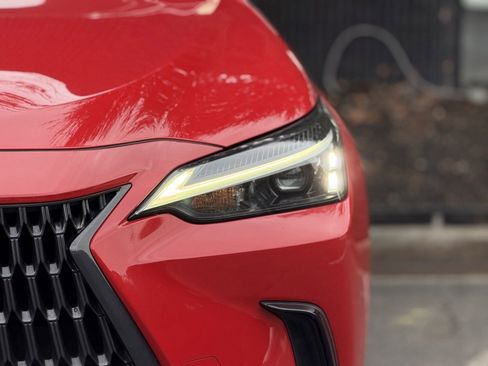 Used 2023 Lexus NX 250 FWD image 5